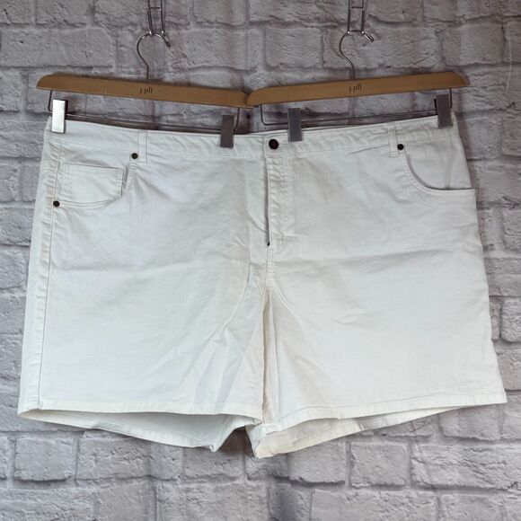 Woman Within Women's Plus Size 32W White Denim Jean Shorts 54" Waist Pockets - Picture 1 of 6